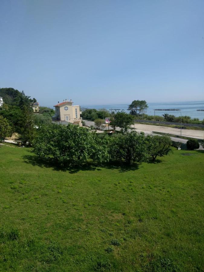 B&B Alba Sul Mare Guest House Massignano Luaran gambar