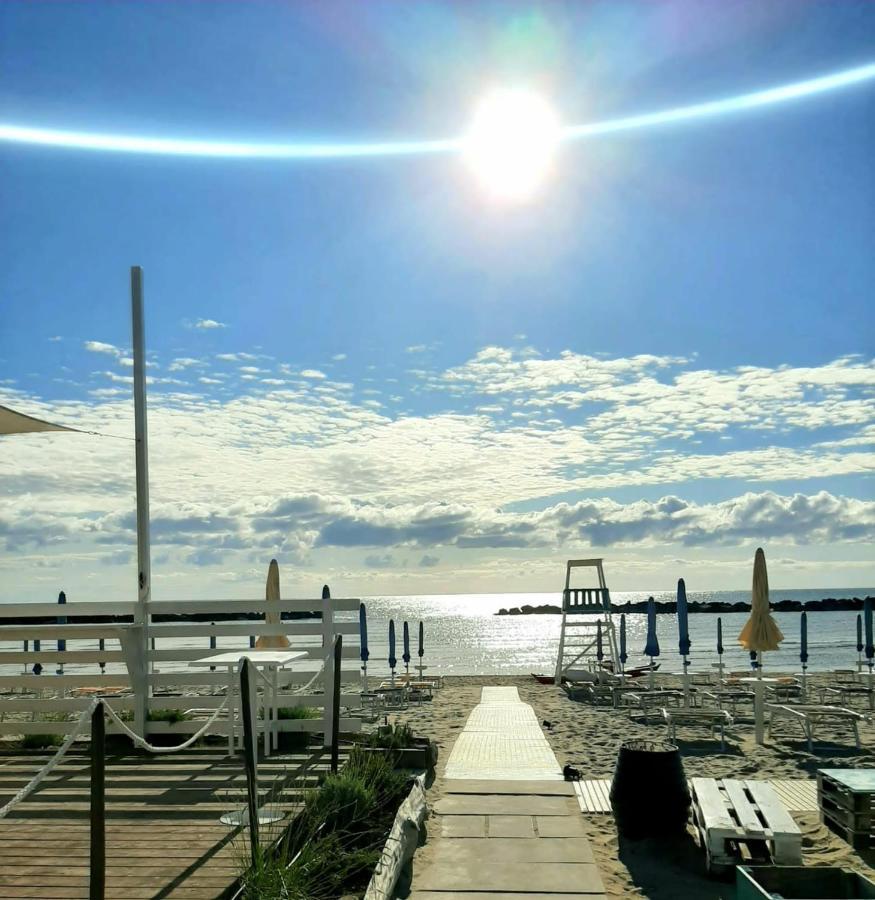 B&B Alba Sul Mare Guest House Massignano Luaran gambar