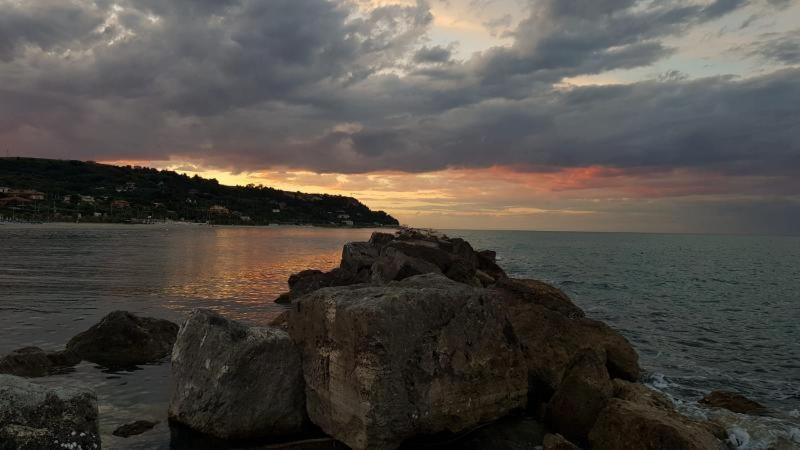 B&B Alba Sul Mare Guest House Massignano Luaran gambar